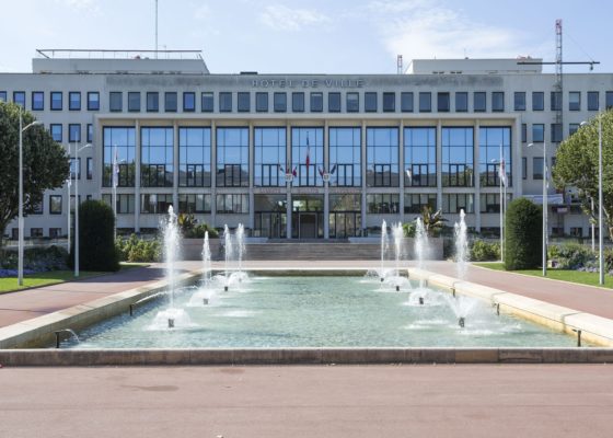 Façade de l'hôtel de ville de Saint-Nazaire.