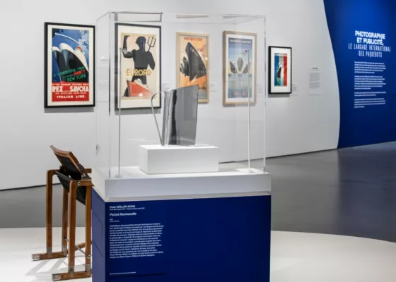 Photographie d'une des salles de l'exposition "Paquebots 1913-1942. Une esthétique Transatlantique" au Musée d'arts de Nantes